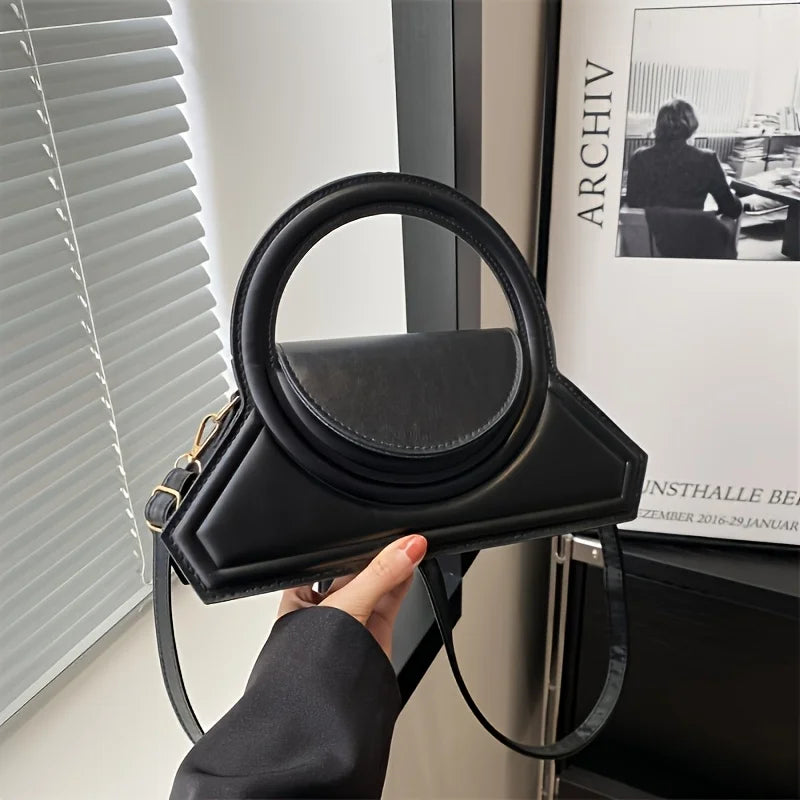 Sculptural Saddle Bag silhouette