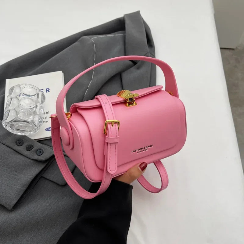 Barrel handbag back view | ORLEVE