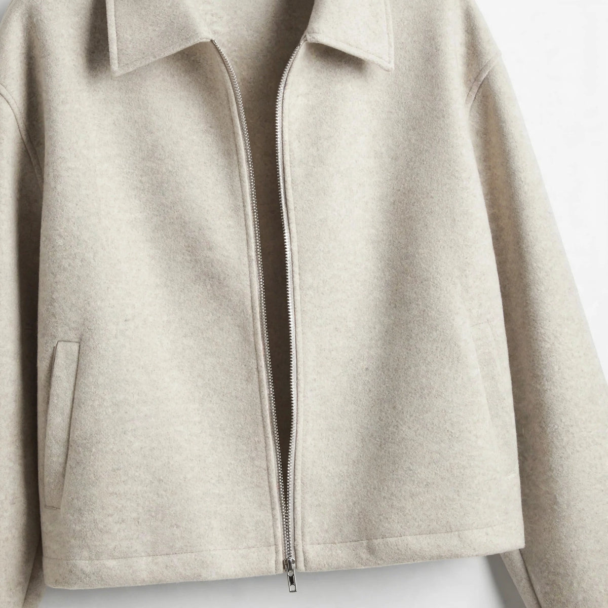 Dropped Shoulder Jacket in Beige – detail close-up