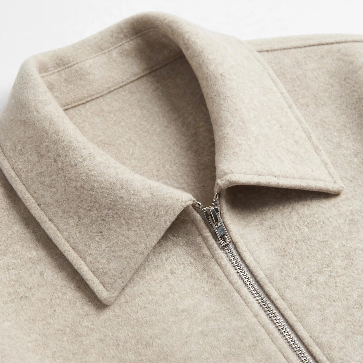 Dropped Shoulder Jacket in Beige – lapel close-up