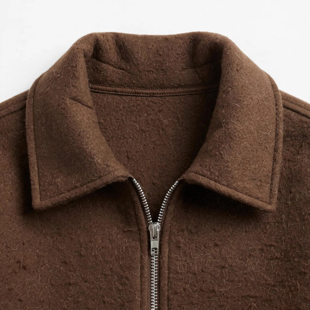 Dropped Shoulder Jacket in Brown – collar close-up
