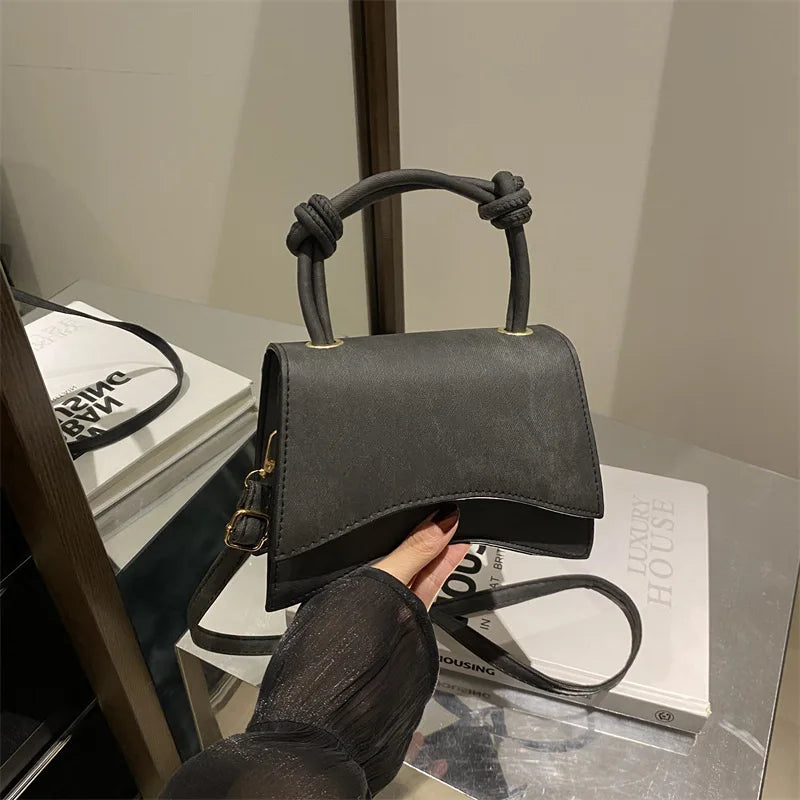 Knotted crossbody bag for women | ORLEVE
