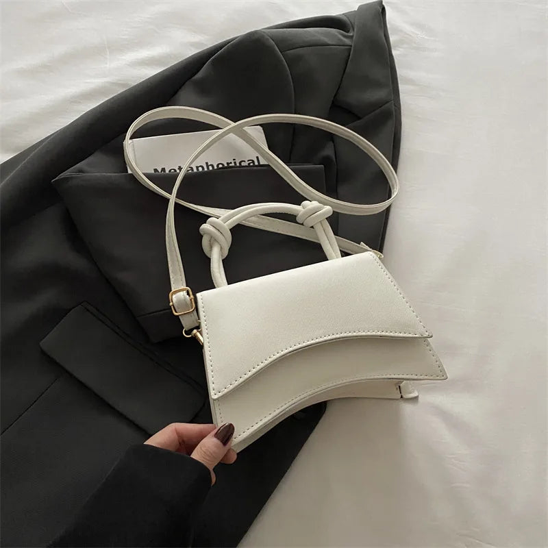 Knotted crossbody bag for women | ORLEVE