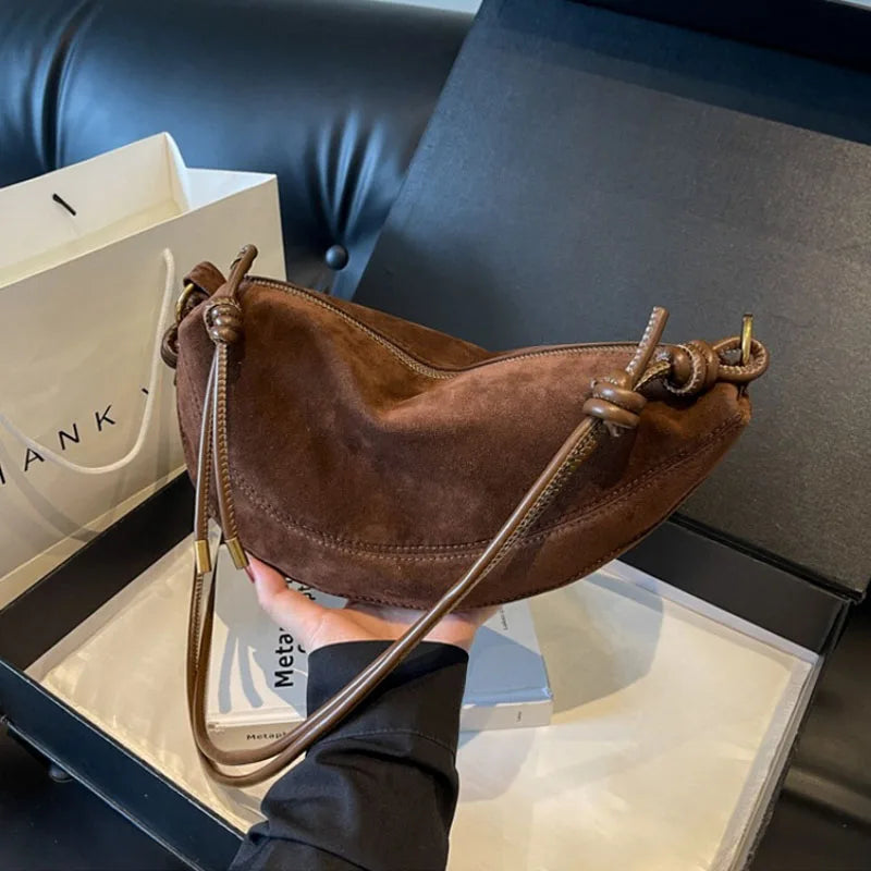 Minimal flap shoulder bag fashion view | ORLEVE
