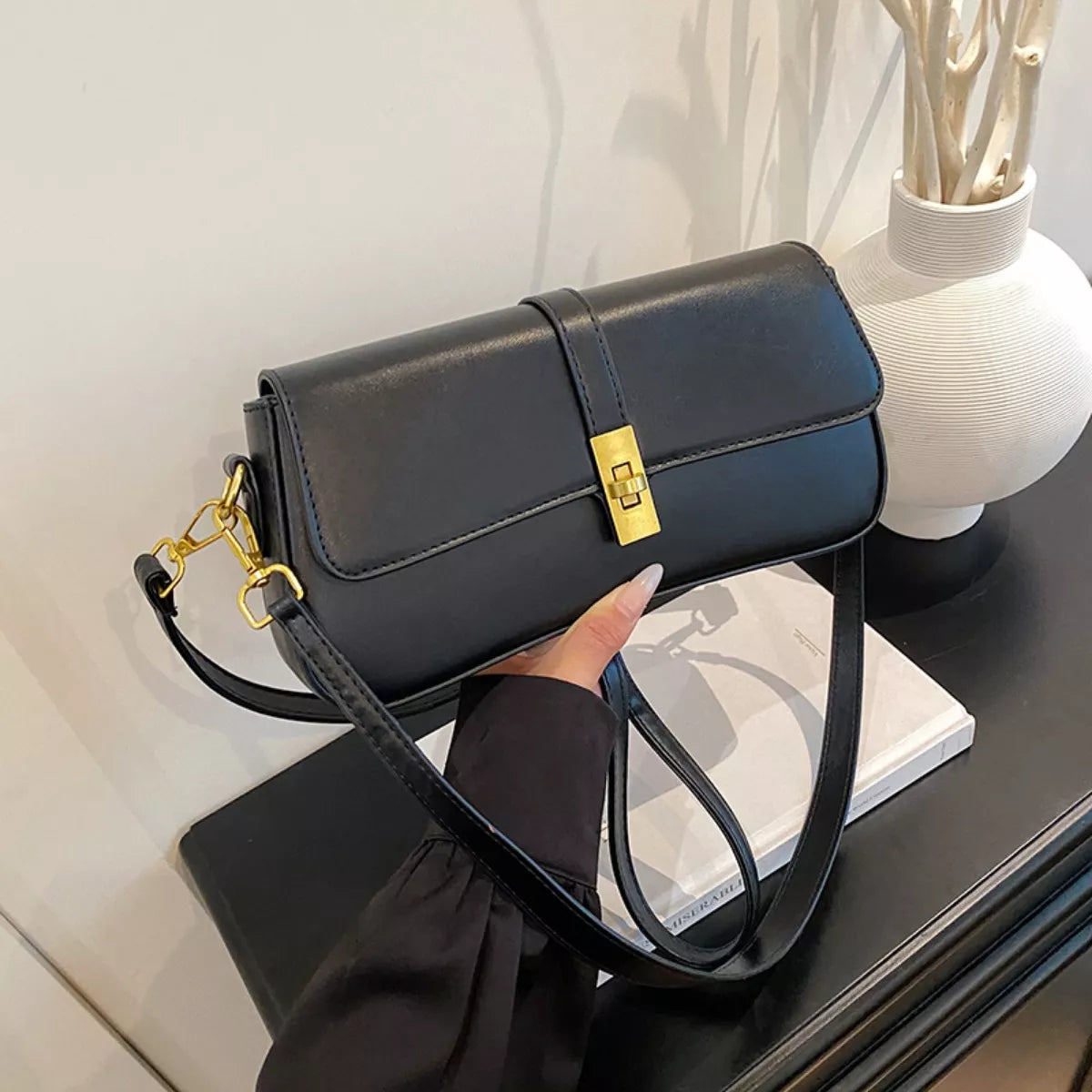 Rectangular golden buckle crossbody bag side view | Orleve