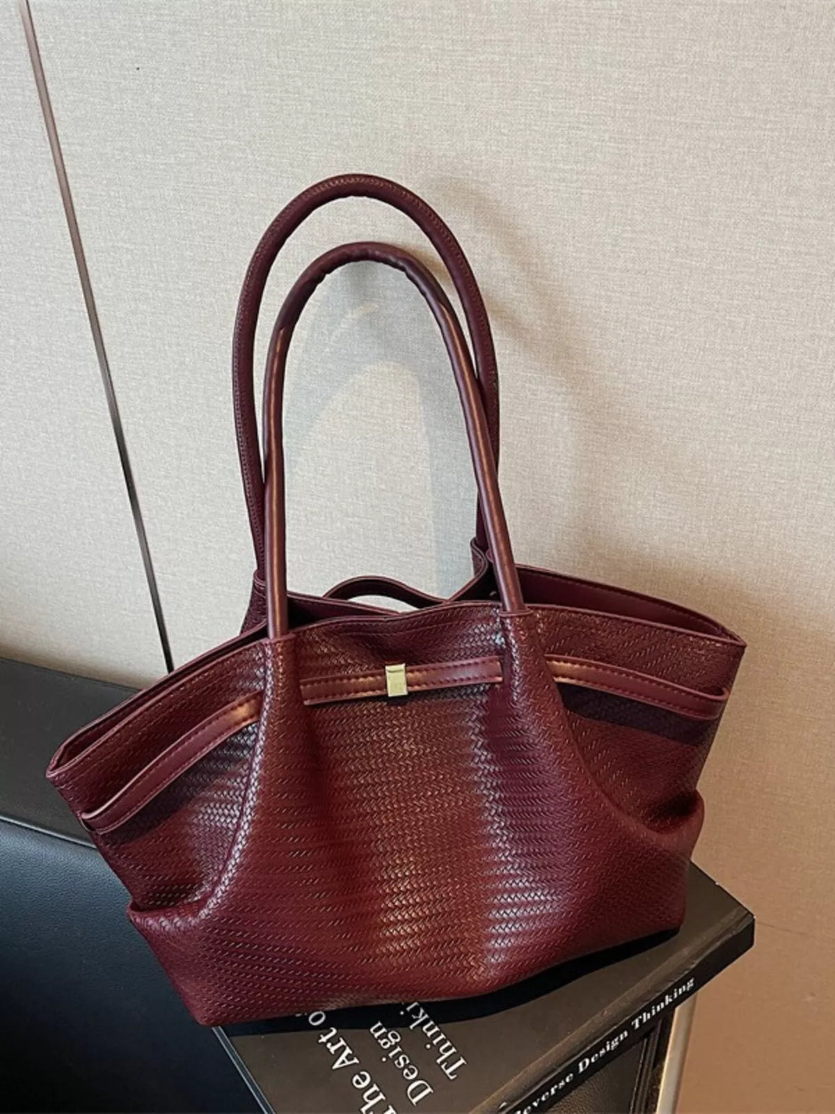 Textured leather tote bag product image | ORLEVE