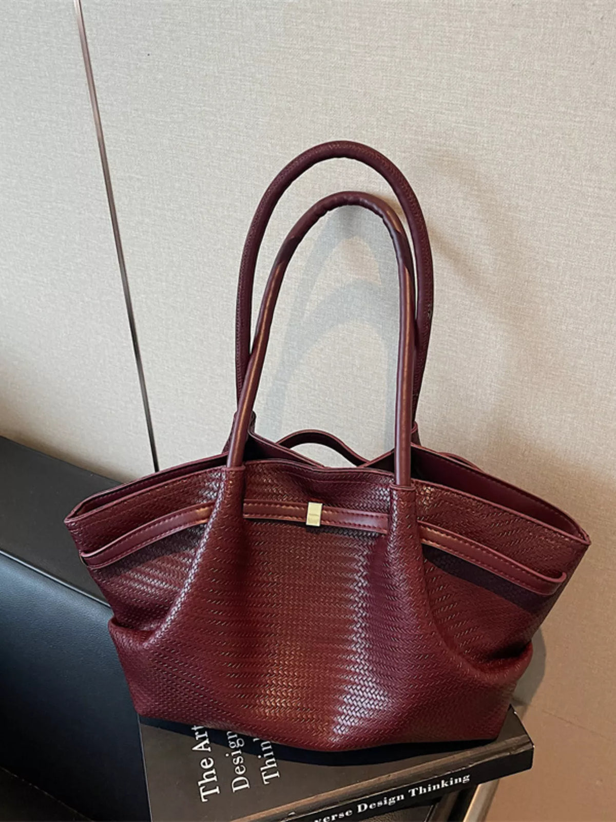 Textured leather tote bag product image | ORLEVE