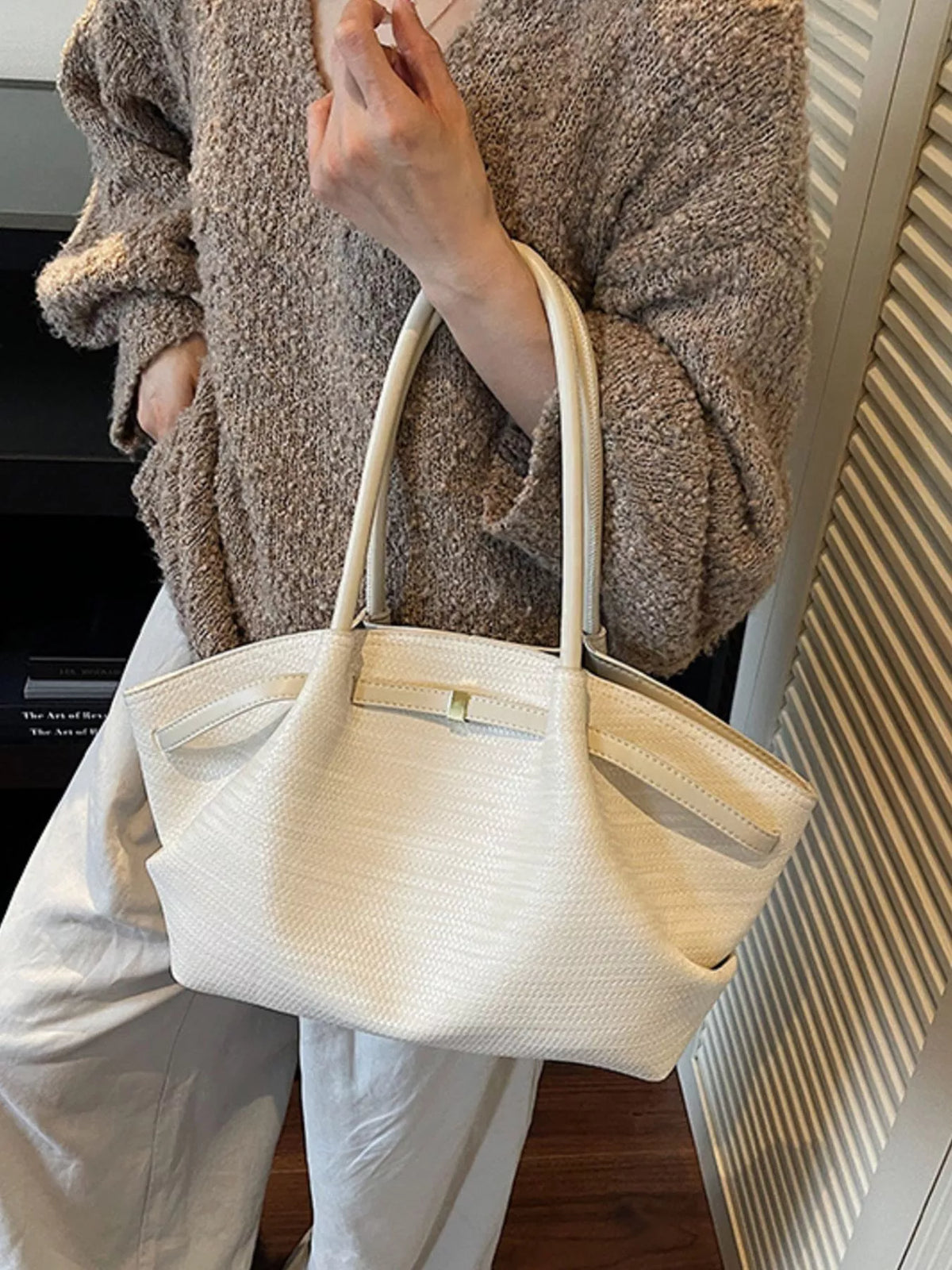 Textured leather tote bag product image | ORLEVE