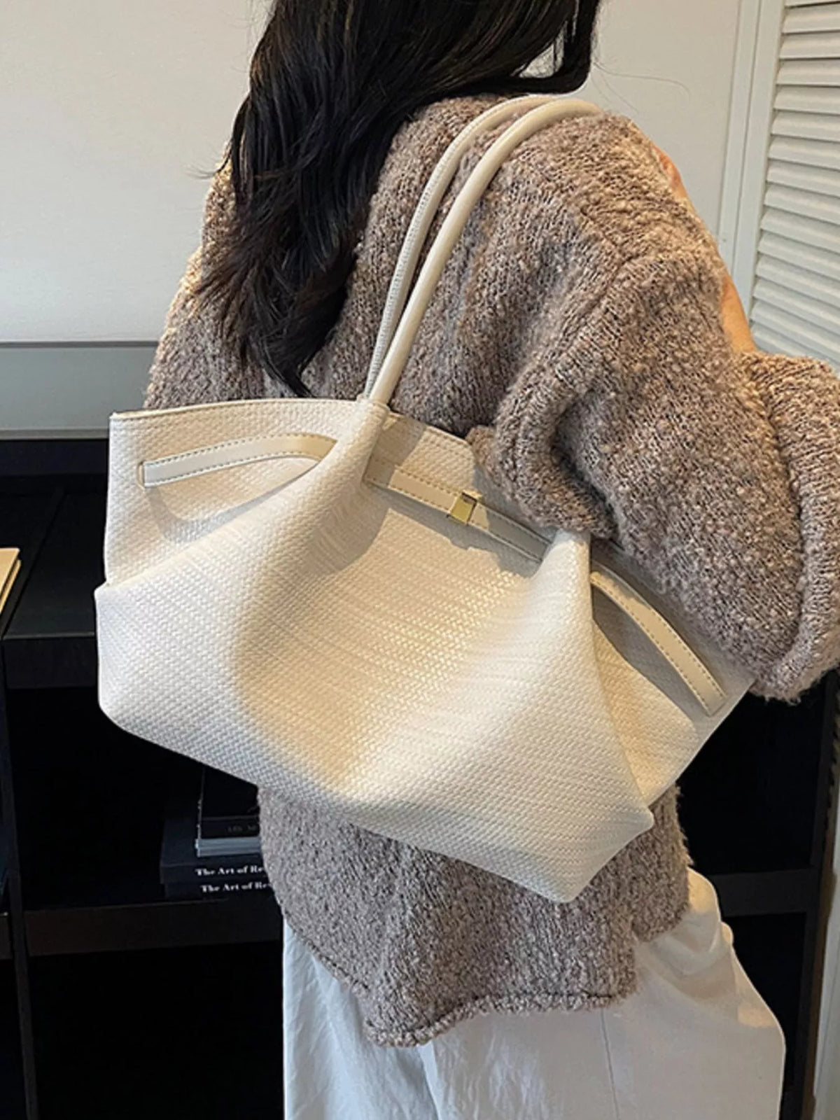 Textured leather tote bag product image | ORLEVE